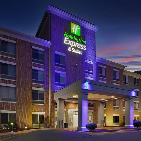 Holiday Inn Express & Suites Milwaukee Nw - Park Place By Ihg Exteriér fotografie