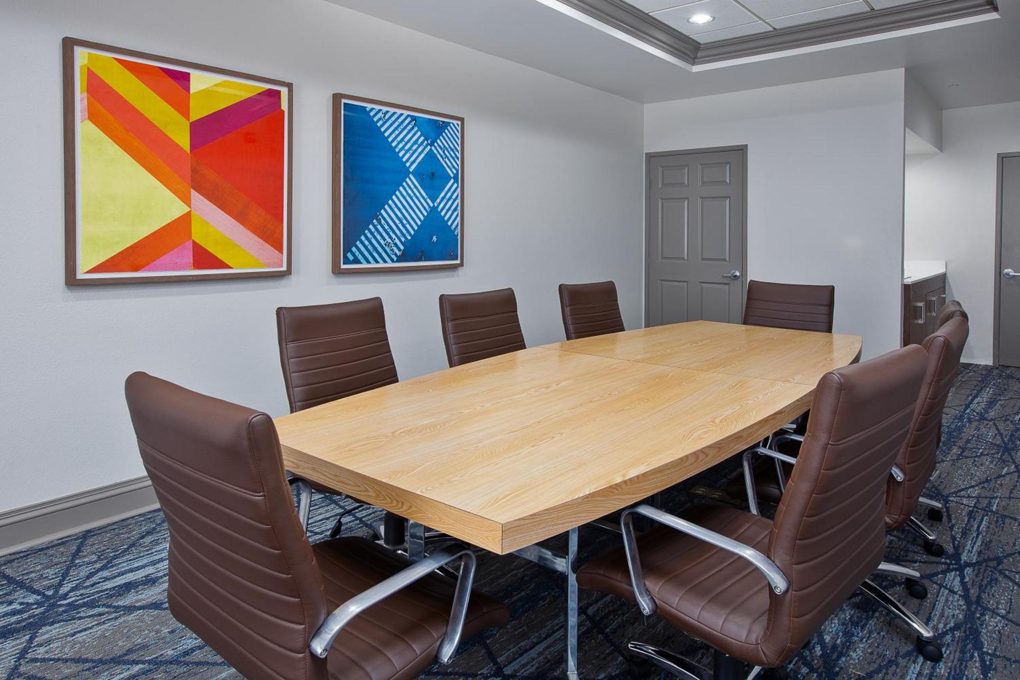 Holiday Inn Express & Suites Milwaukee Nw - Park Place By Ihg Exteriér fotografie