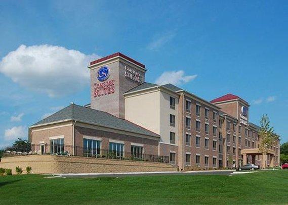 Holiday Inn Express & Suites Milwaukee Nw - Park Place By Ihg Exteriér fotografie